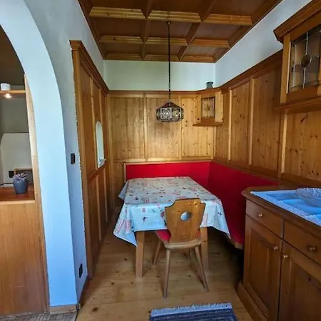 Tiroler Mit Bergblick Apartamento