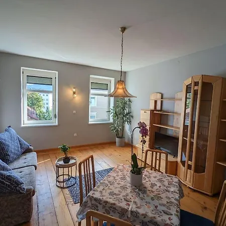 Tiroler Mit Bergblick Apartment