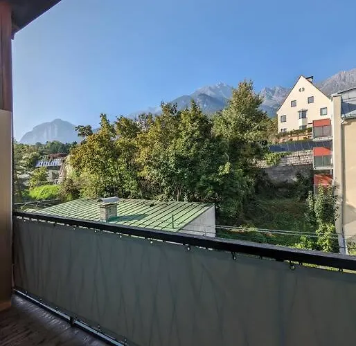 Tiroler Mit Bergblick Innsbruck